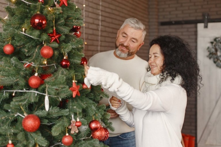 Christmas Preparations at Autumn Trace Columbia City: Spreading Holiday Cheer in Assisted Living
