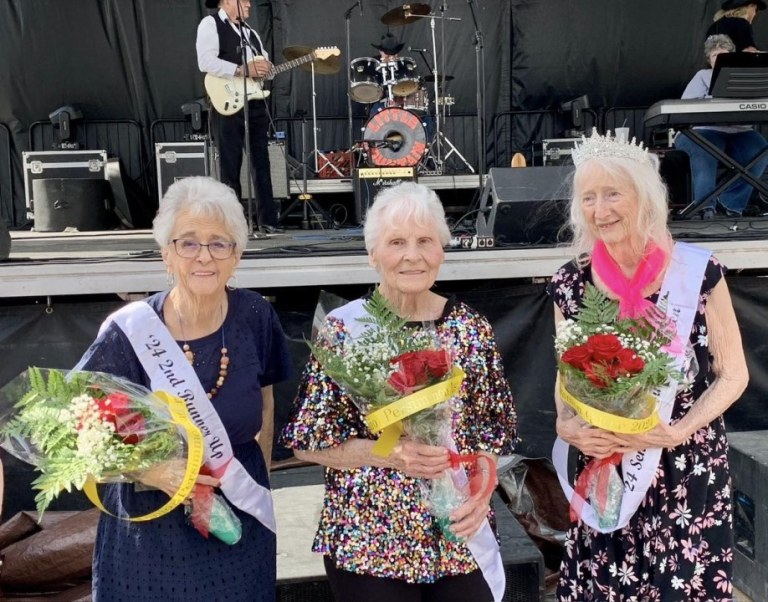 Welcoming the New Year at Autumn Trace Bedford: A Vibrant Senior Retirement Community