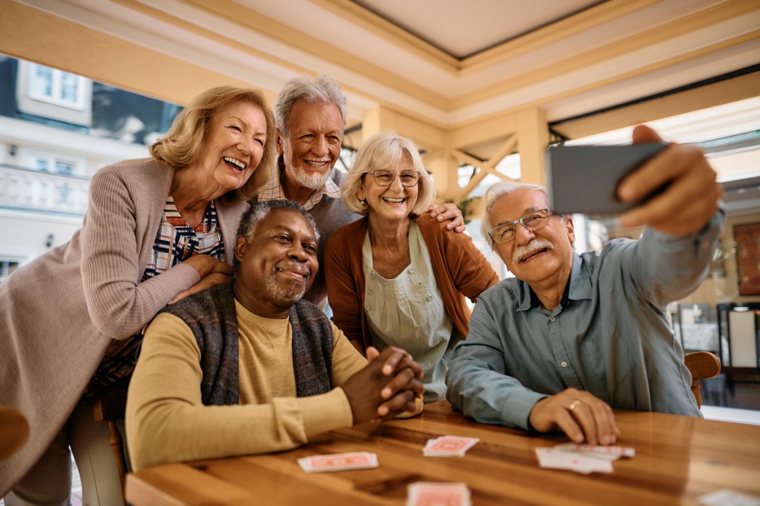 group of seniors playing games at autumn trace